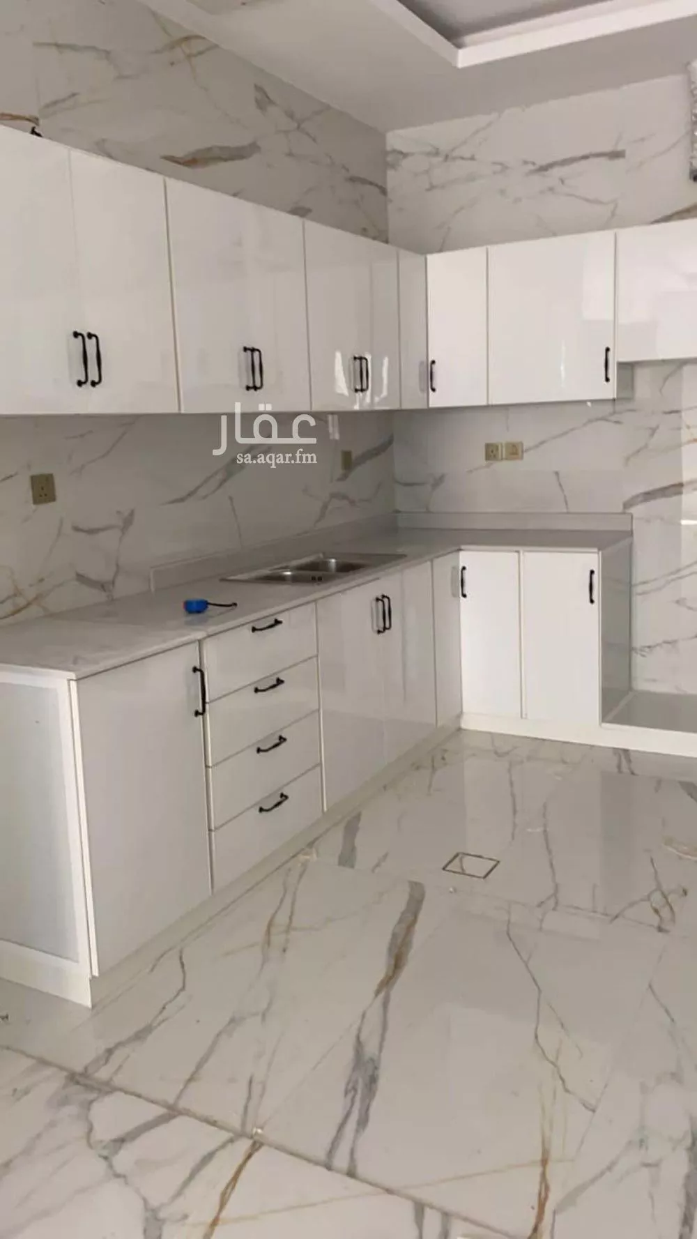 شقة 3 غرف في الملقا 2