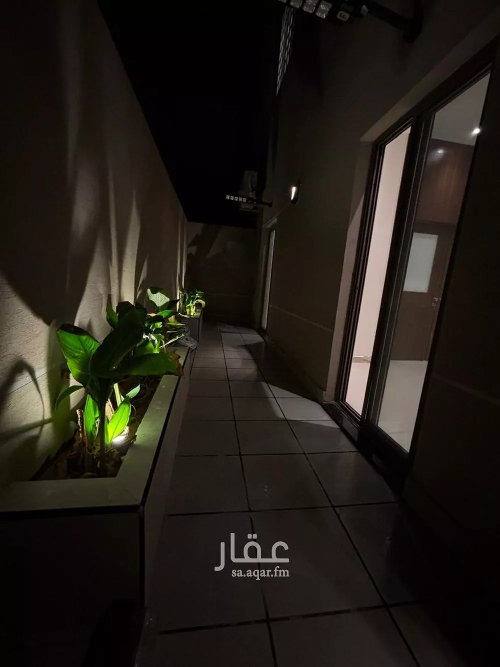 شقة 3 غرف في الملقا 4