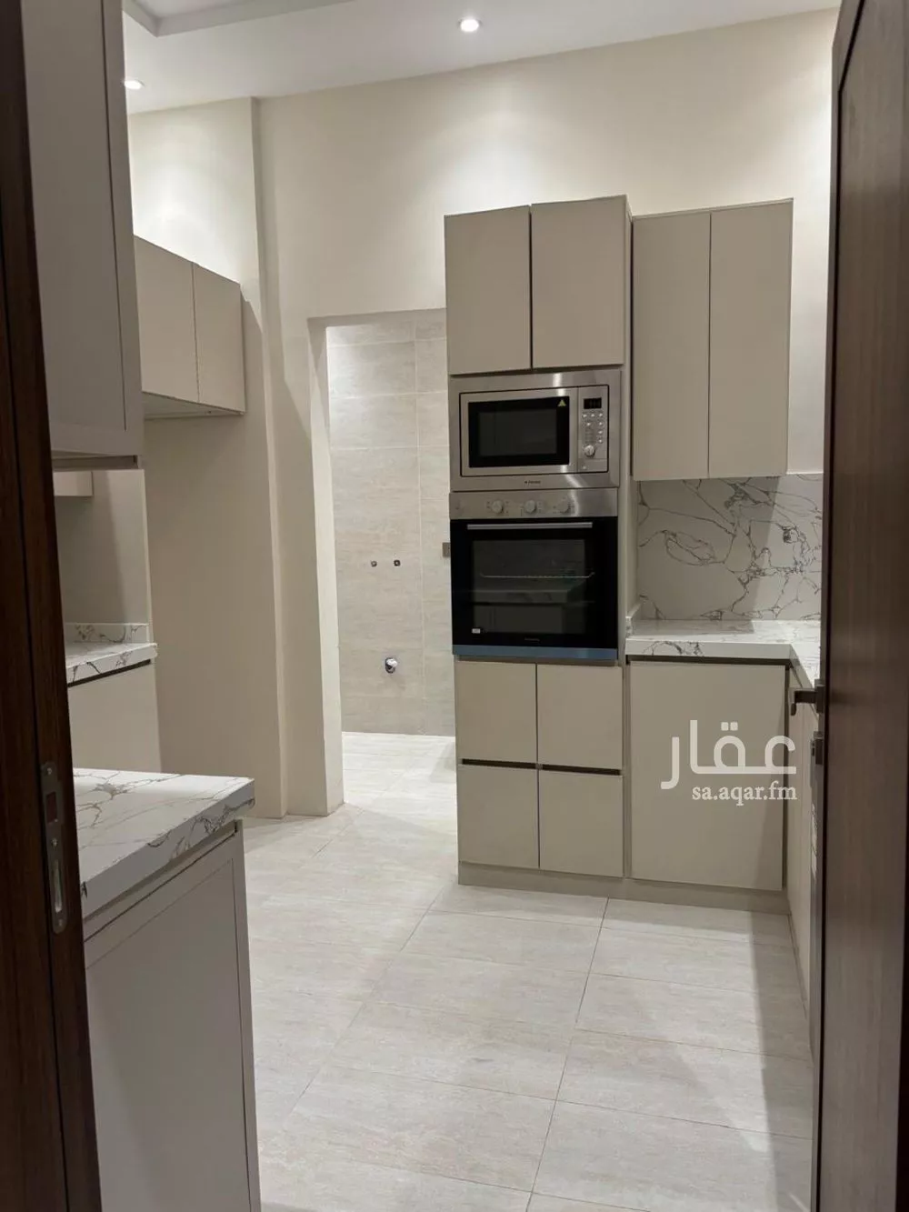 شقة 3 غرف في الملقا 5