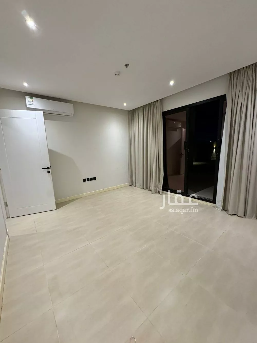 شقة 3 غرف في الملقا 5