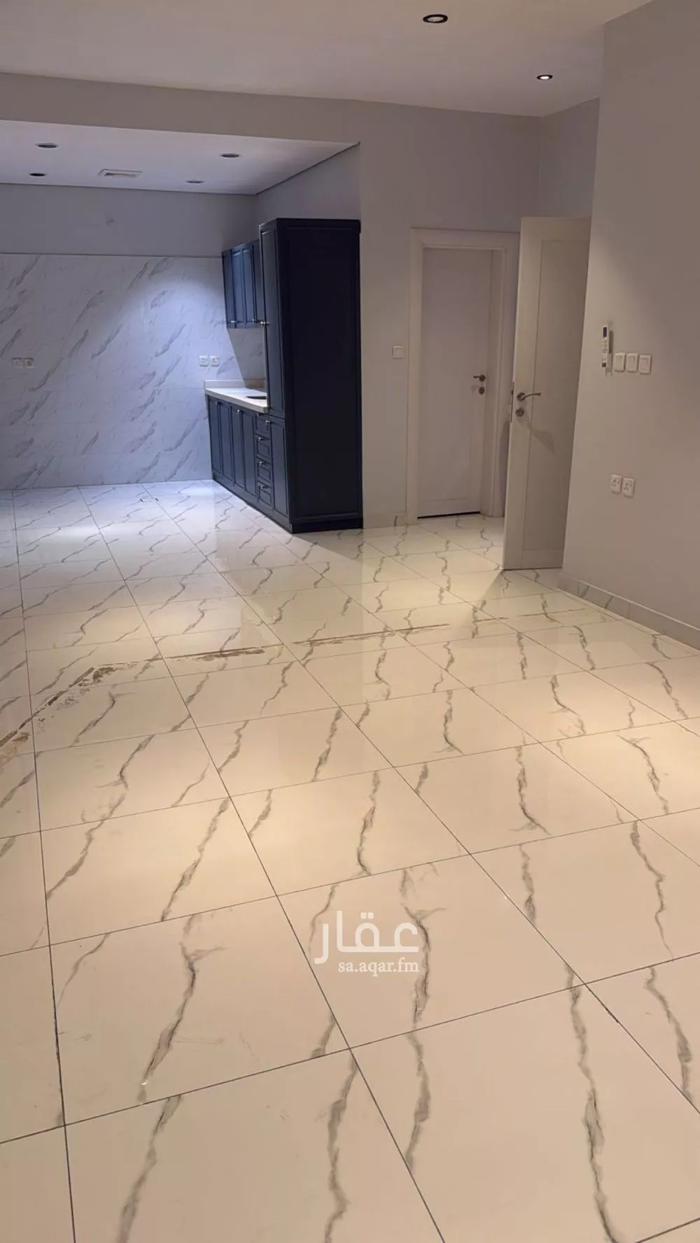 عمارة 625 م² في الملقا 4