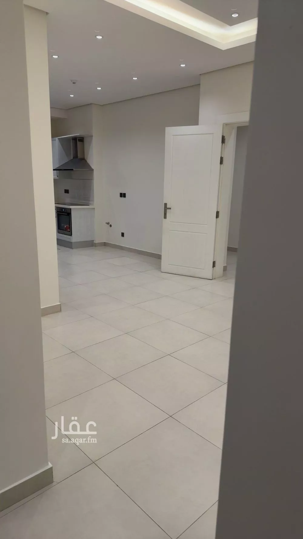 شقة 3 غرف في الملقا 4