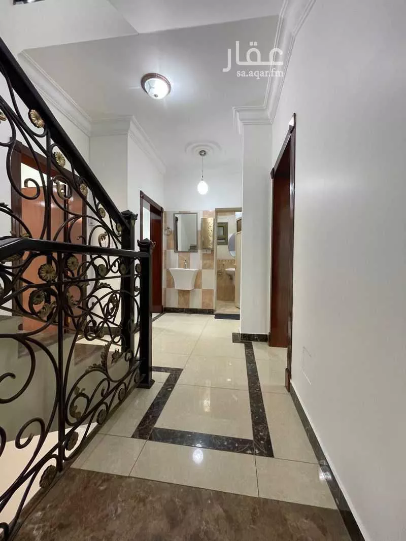 8 bedroom villa in Ash Shulah, Eastern Province 9