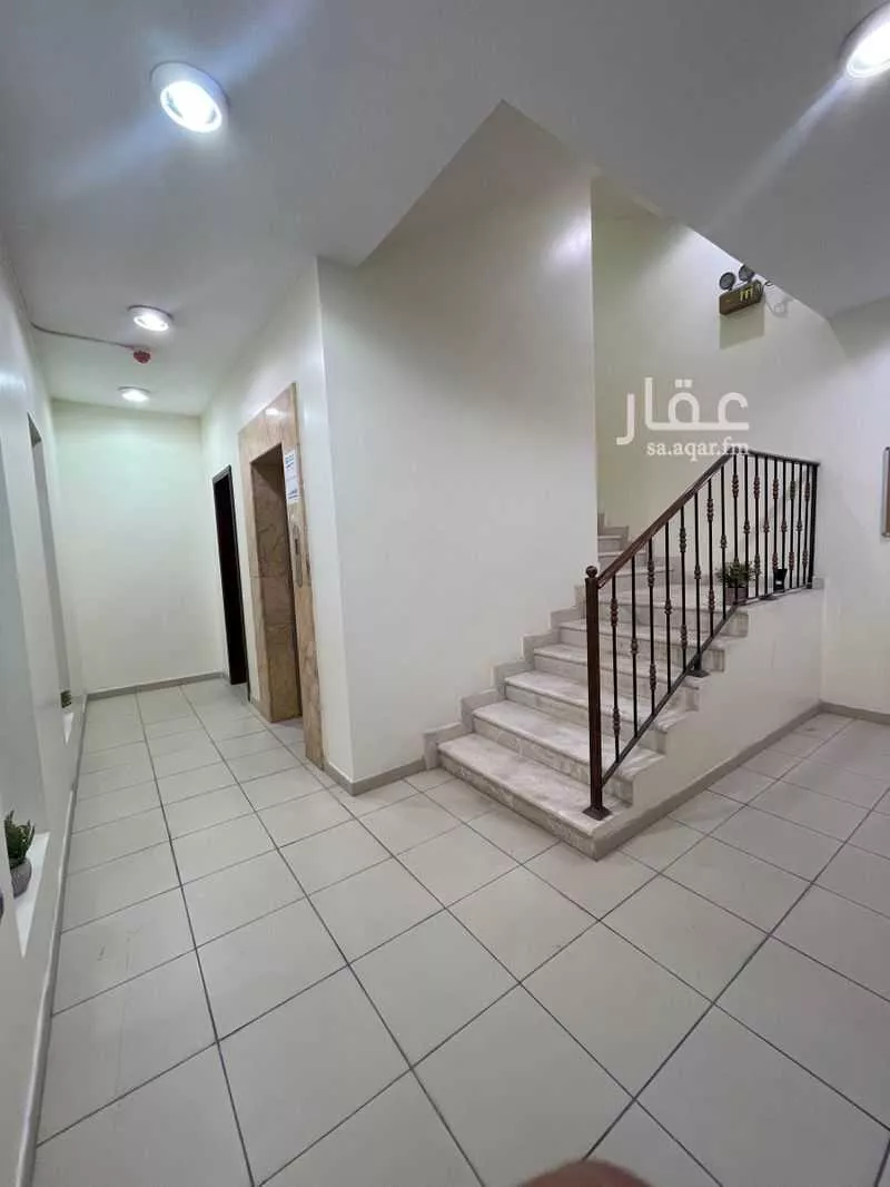 3 bedroom apartment in Hajar, Eastern Province 8