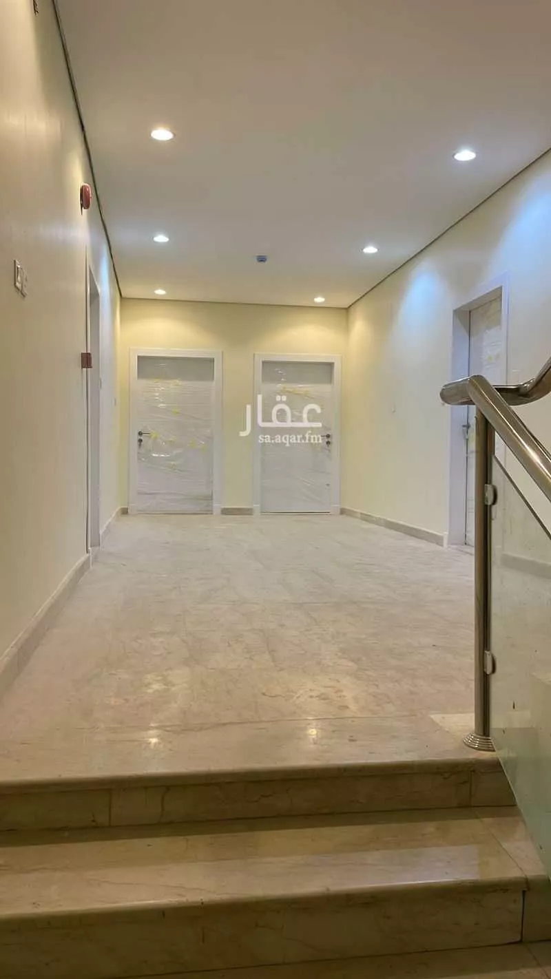 مكتب 1060 م² في العليا 4