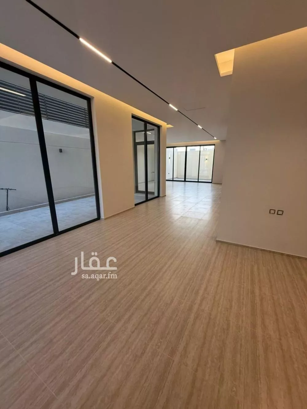 فيلا 6 غرف في النرجس 3