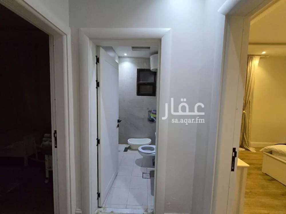 فيلا 5 غرف في العارض 4