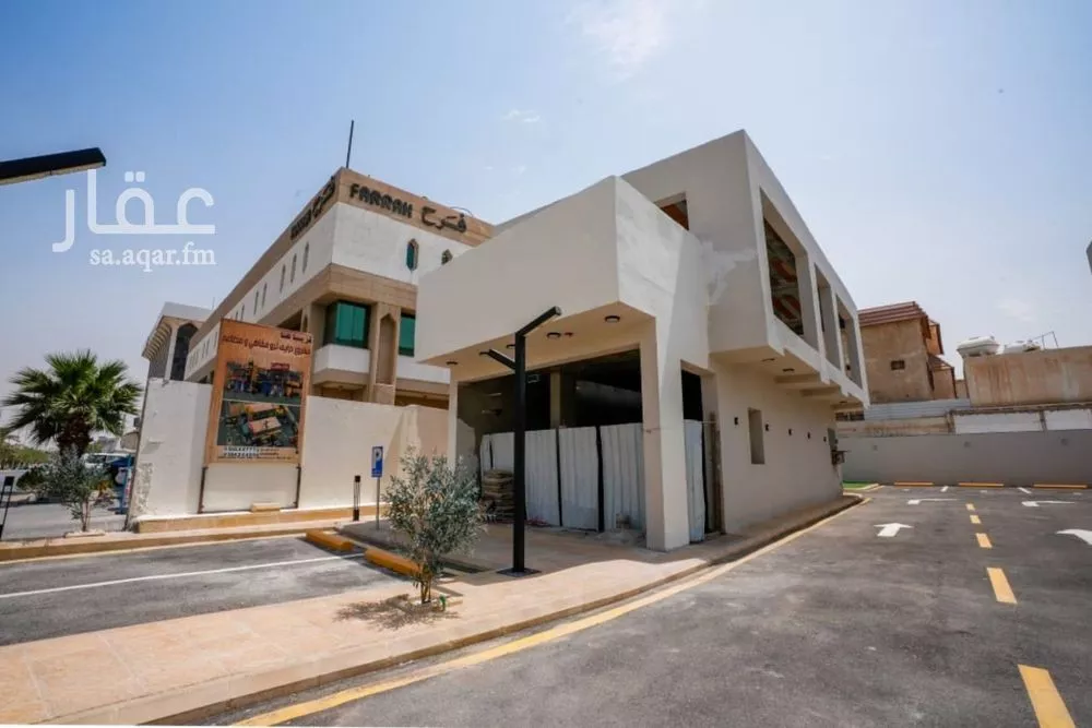 عمارة 911 م² في المربع 3