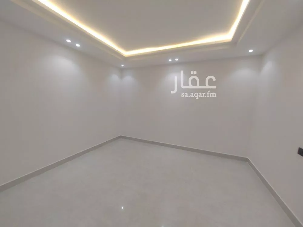 فيلا 5 غرف في طيبة 5