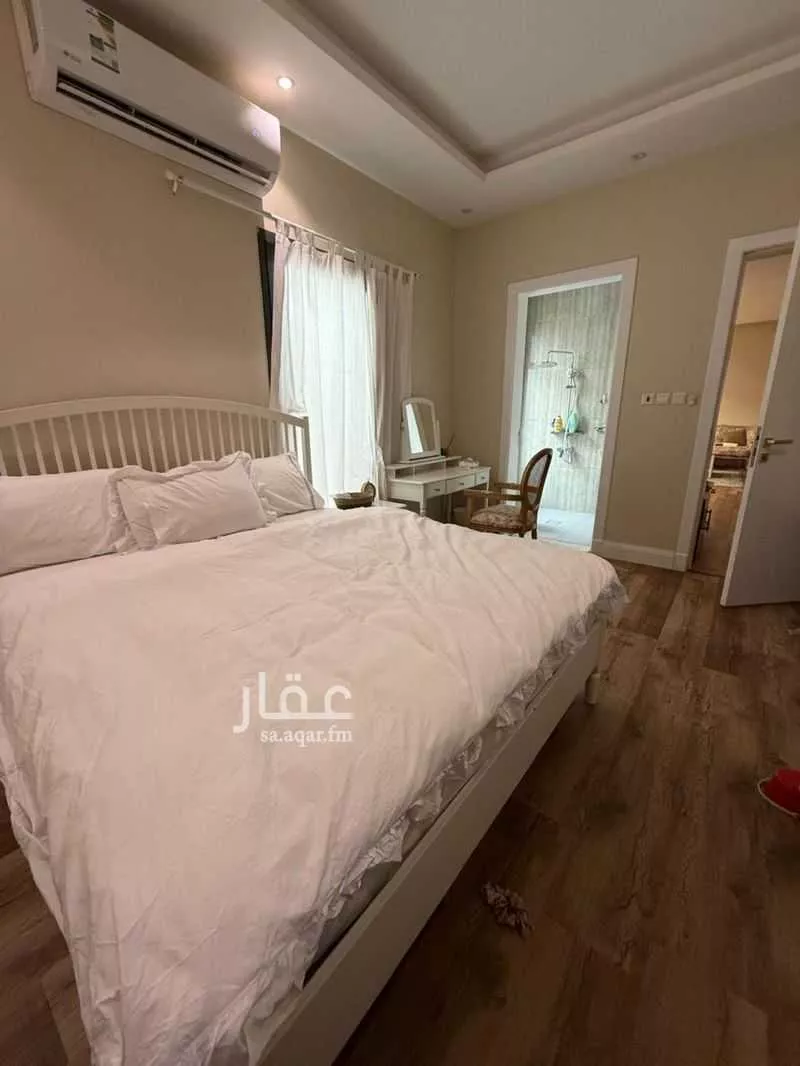 فيلا 10 غرف في العارض 4