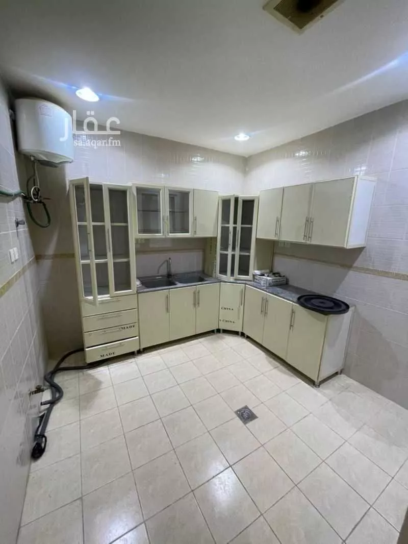 3 bedroom floor in Al Aridh 4