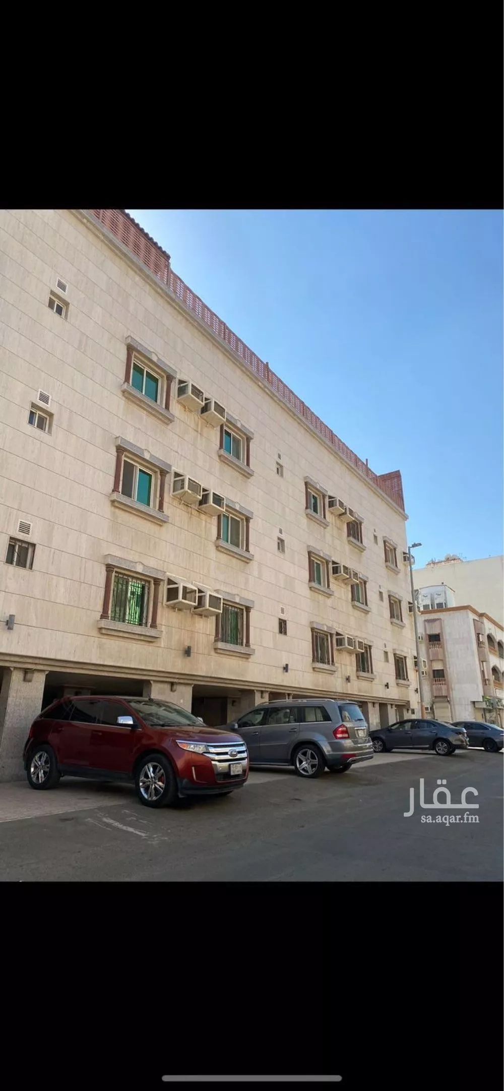 عمارة 933 م² في الروضة 2