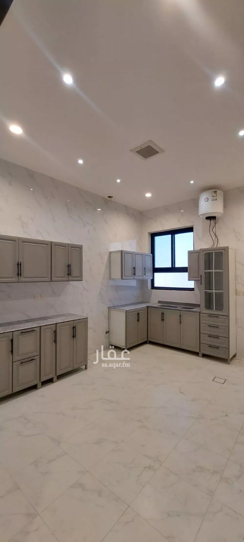 3 bedroom floor in Badr 5