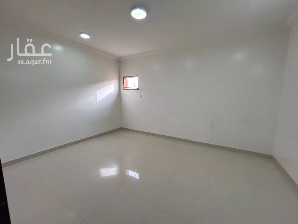 3 bedroom floor in Al Aziziyah 3
