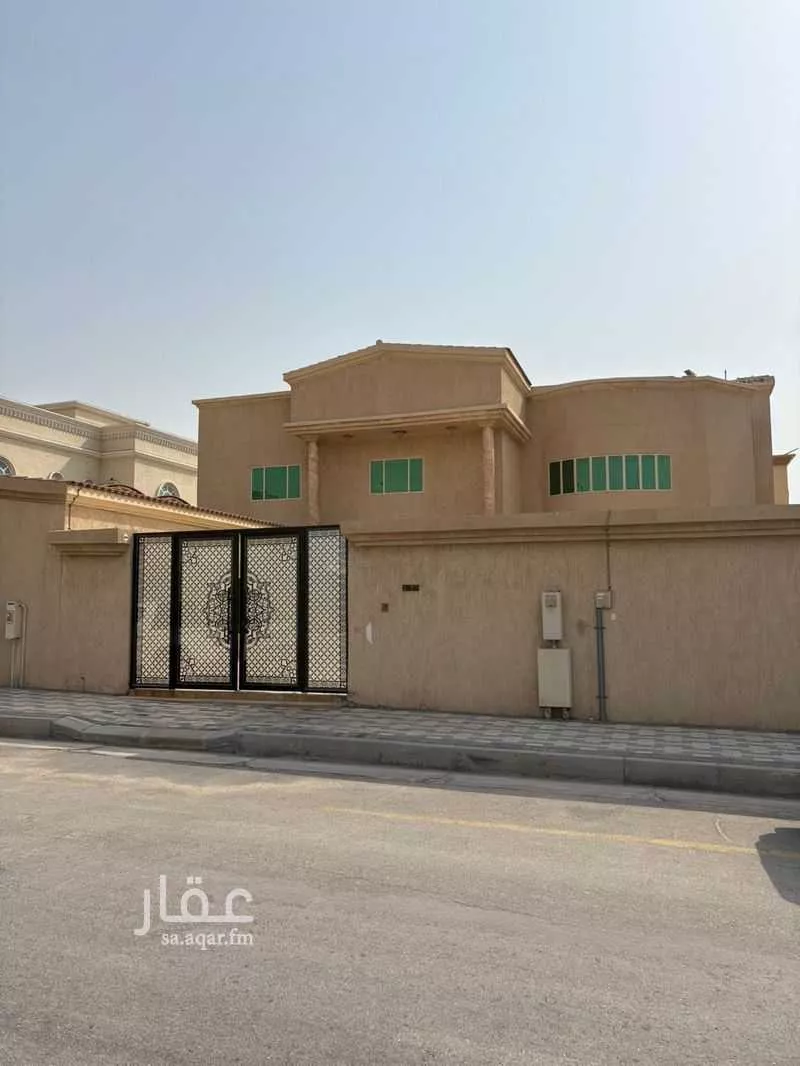 فيلا 8 غرف في القصور 1