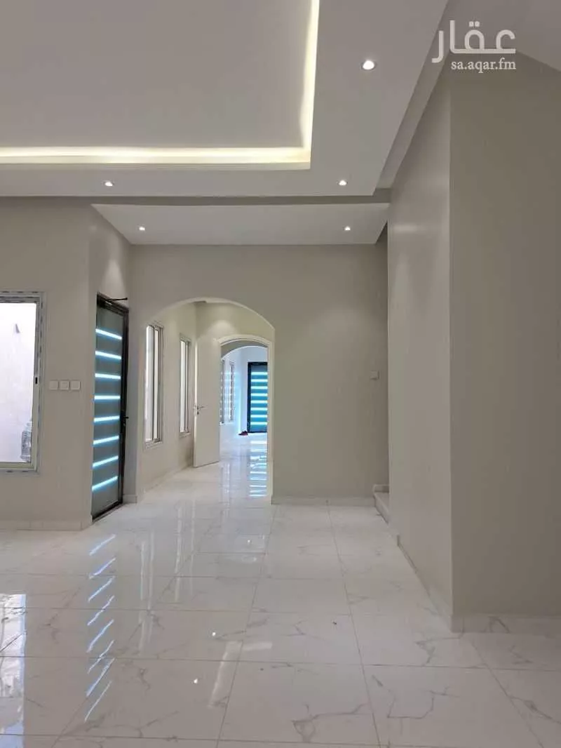 فيلا 6 غرف في الشراع 5