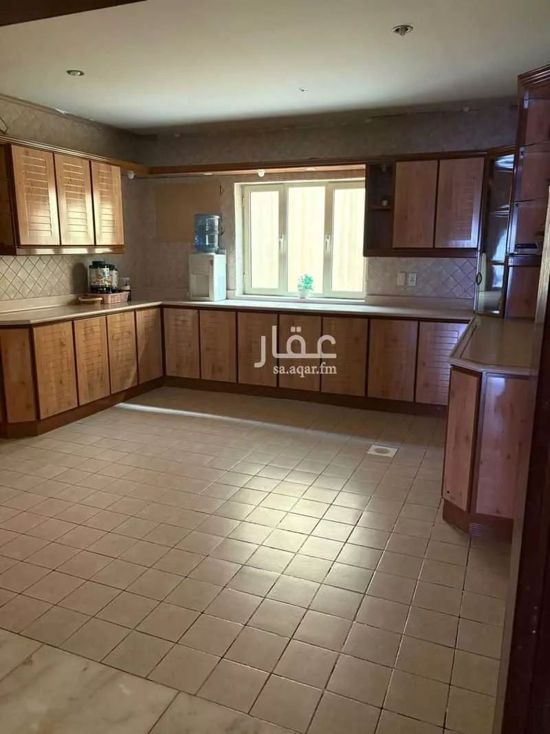 فيلا 8 غرف في القصور 3