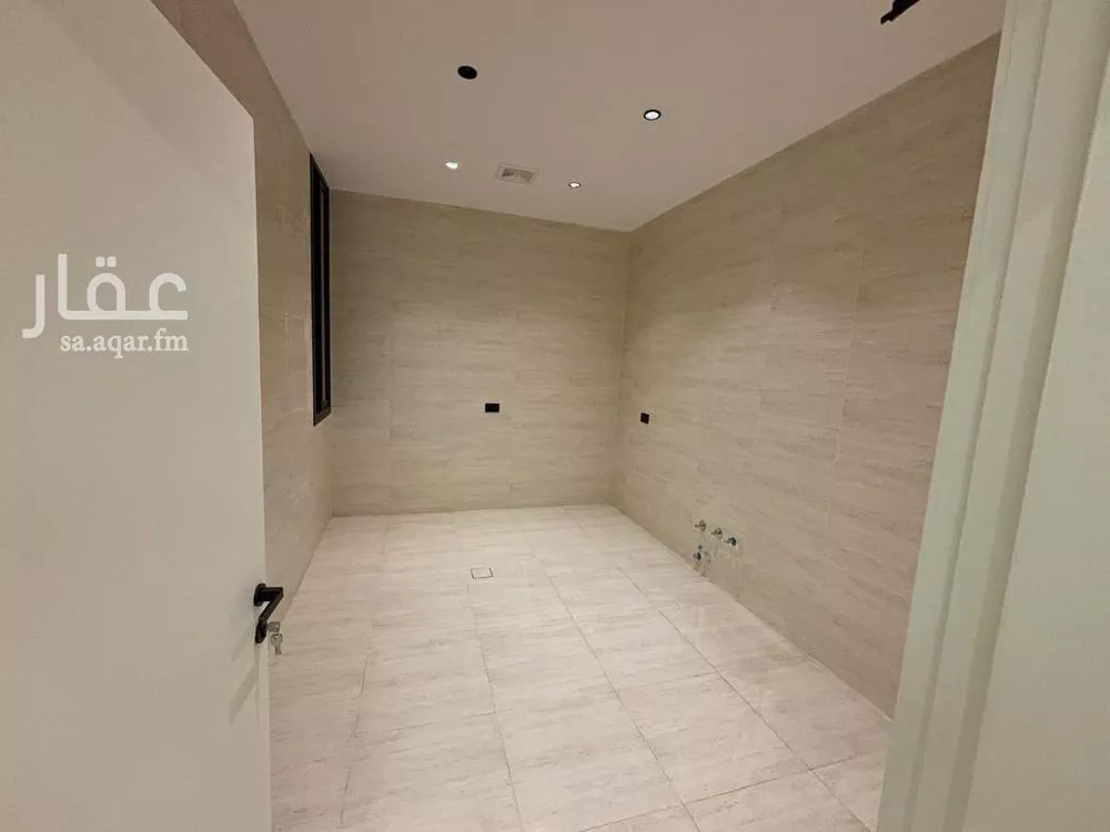 فيلا 5 غرف في الزمرد 4