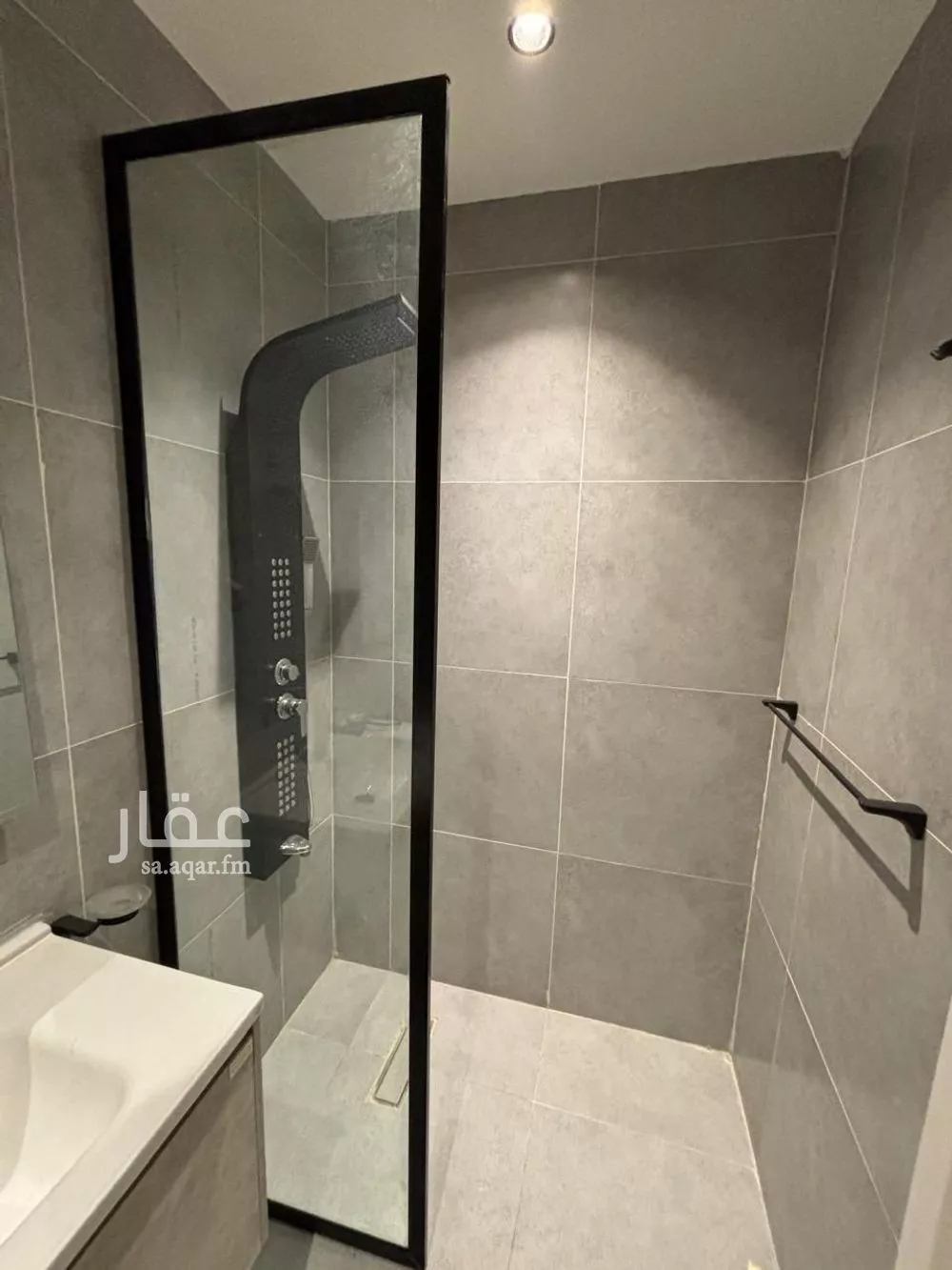 فيلا 5 غرف في الزمرد 5