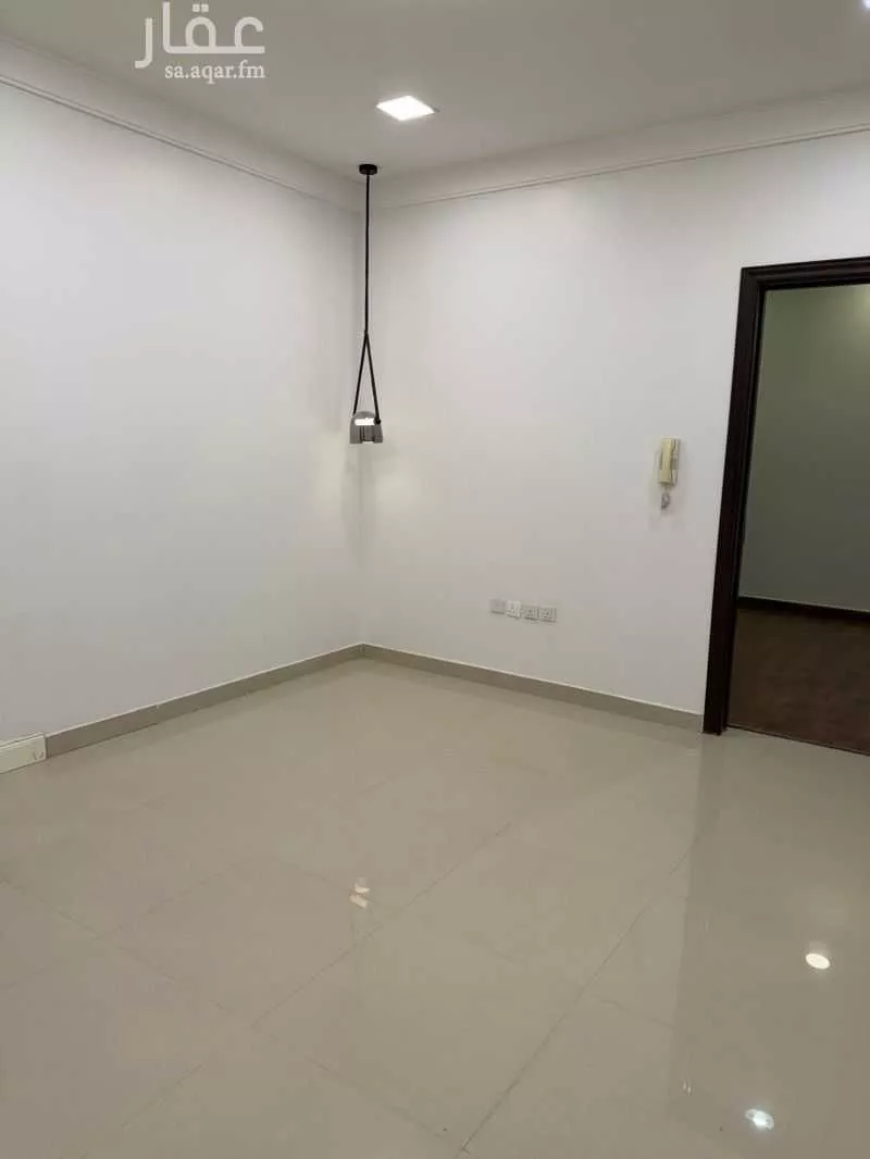 شقة 3 غرف في العقيق 5