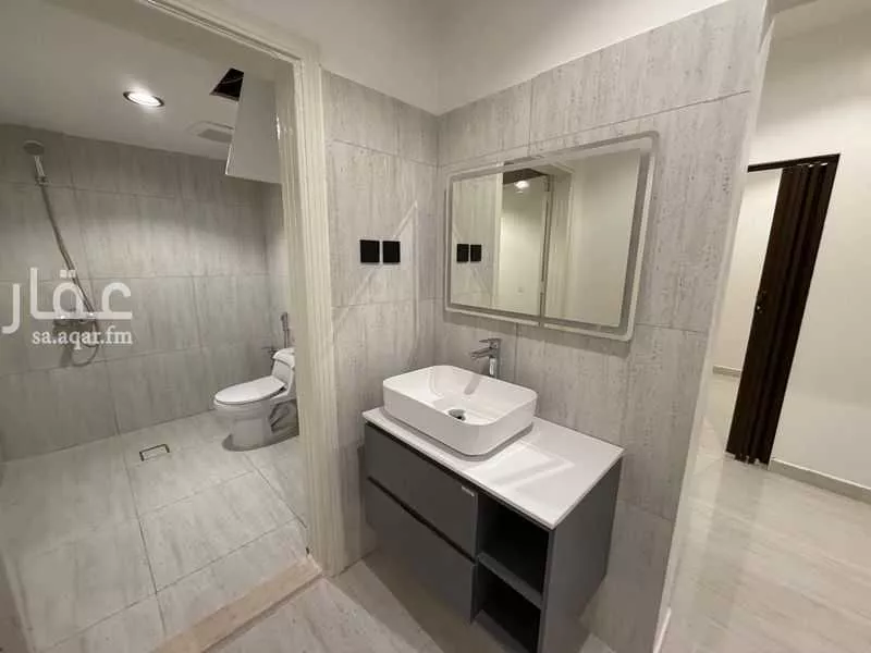 3 bedroom floor in Al Aqiq 4