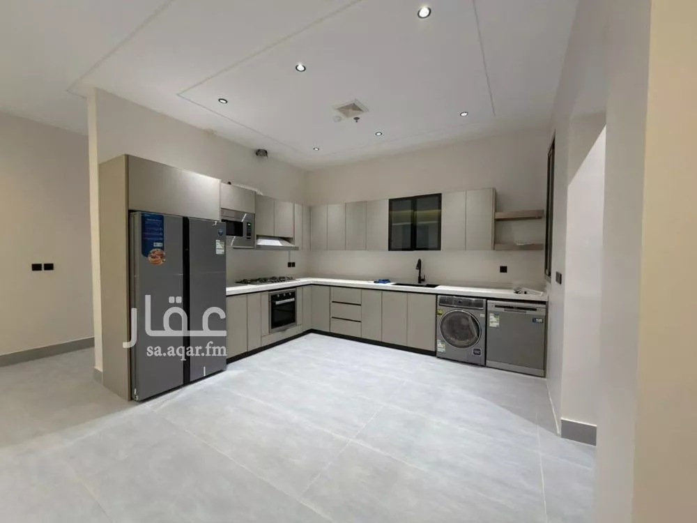 3 bedroom apartment in Al Munsiyah 4