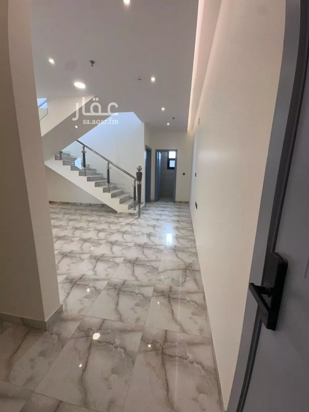 شقة 3 غرف في العارض 3