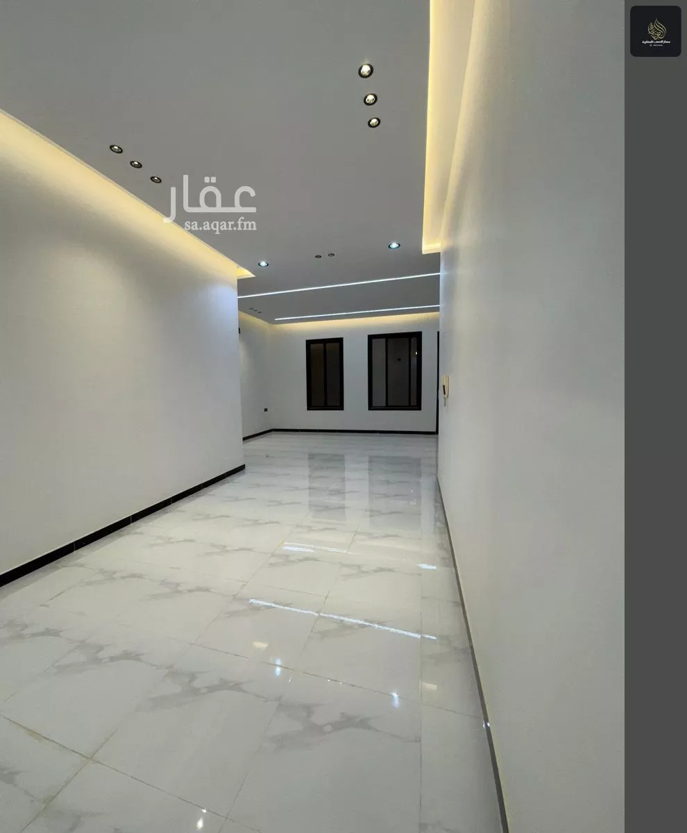 4 bedroom floor in Al Janadriyah 3