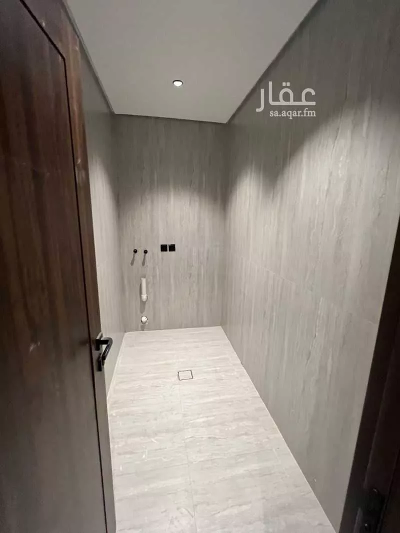 شقة 5 غرف في بدر 3