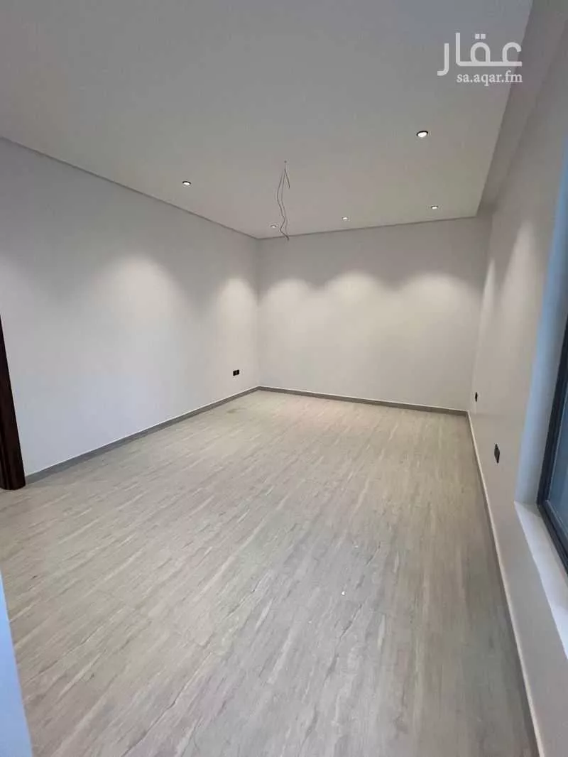 شقة 5 غرف في بدر 5