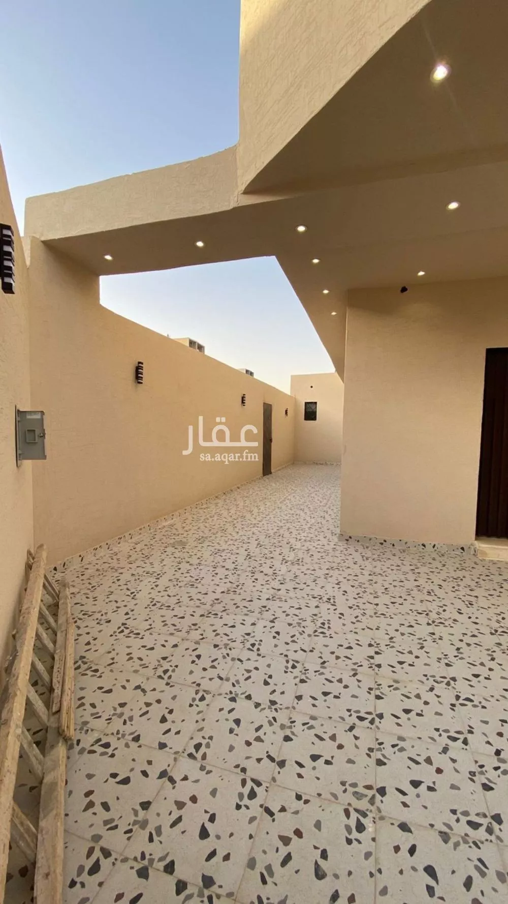 فيلا 5 غرف في بدر 2