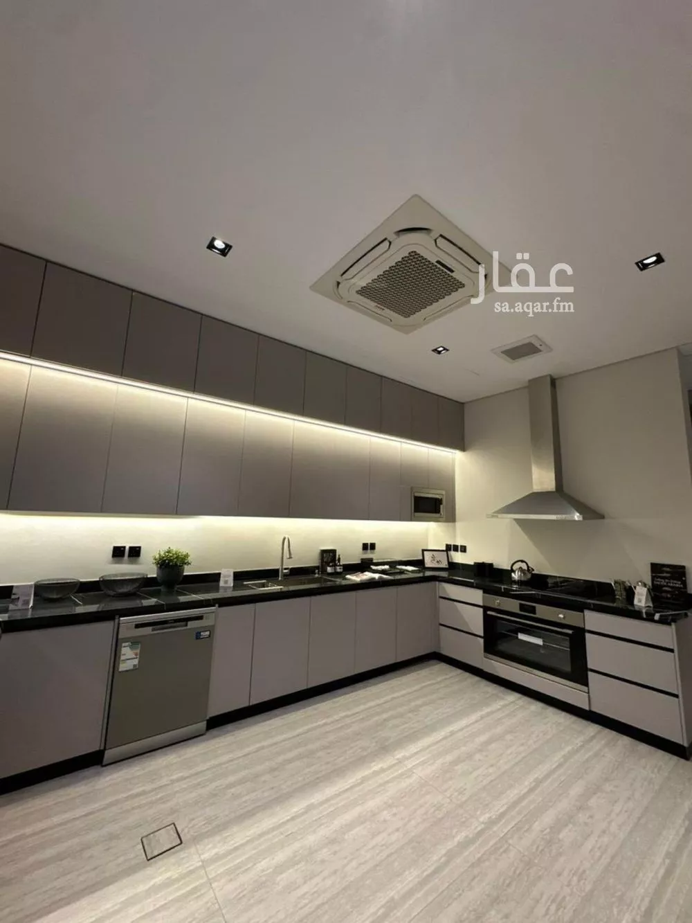 5 bedroom villa in Al Narjis 4