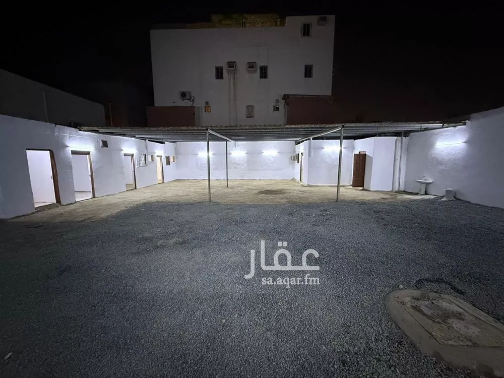 أرض 400 م² في الفضيلة 2