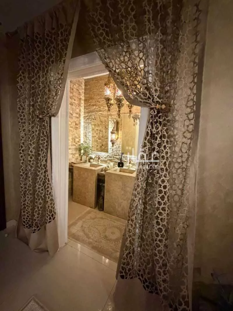 فيلا 4 غرف في الملقا 2