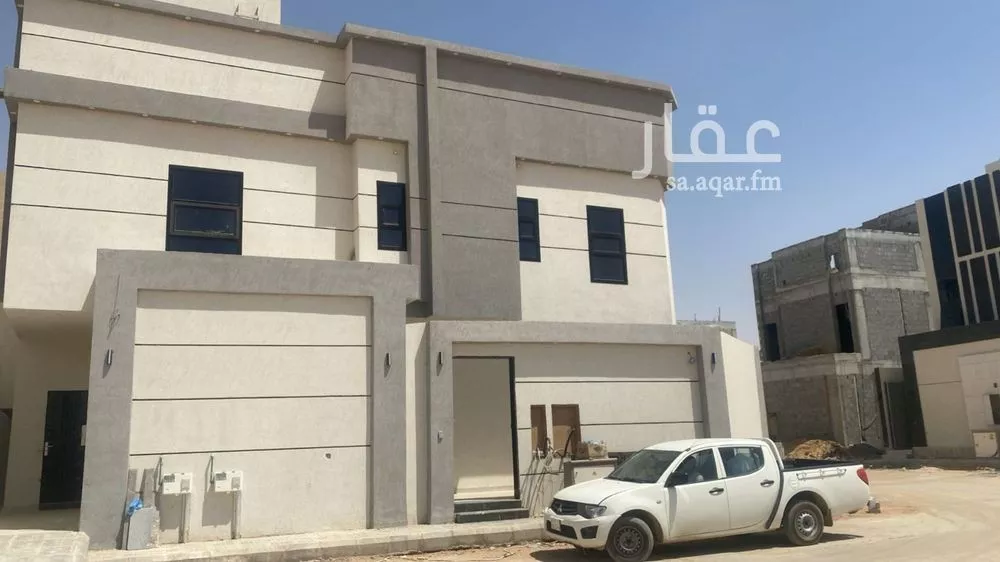 3 bedroom floor in Al Janadriyah 1