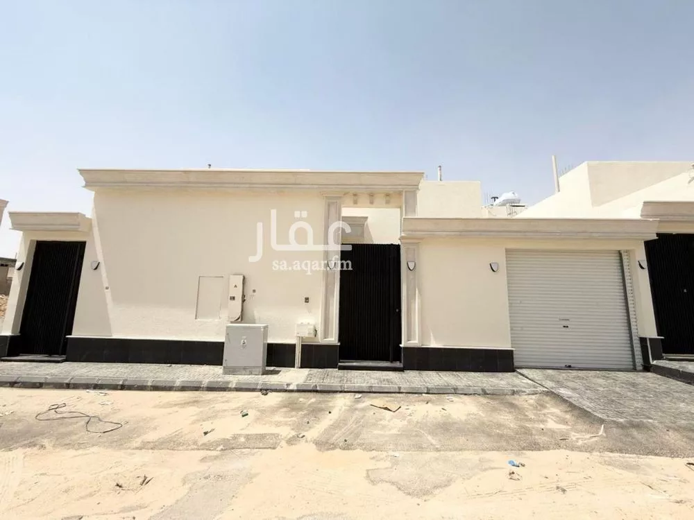 فيلا 4 غرف في الجنادرية 3