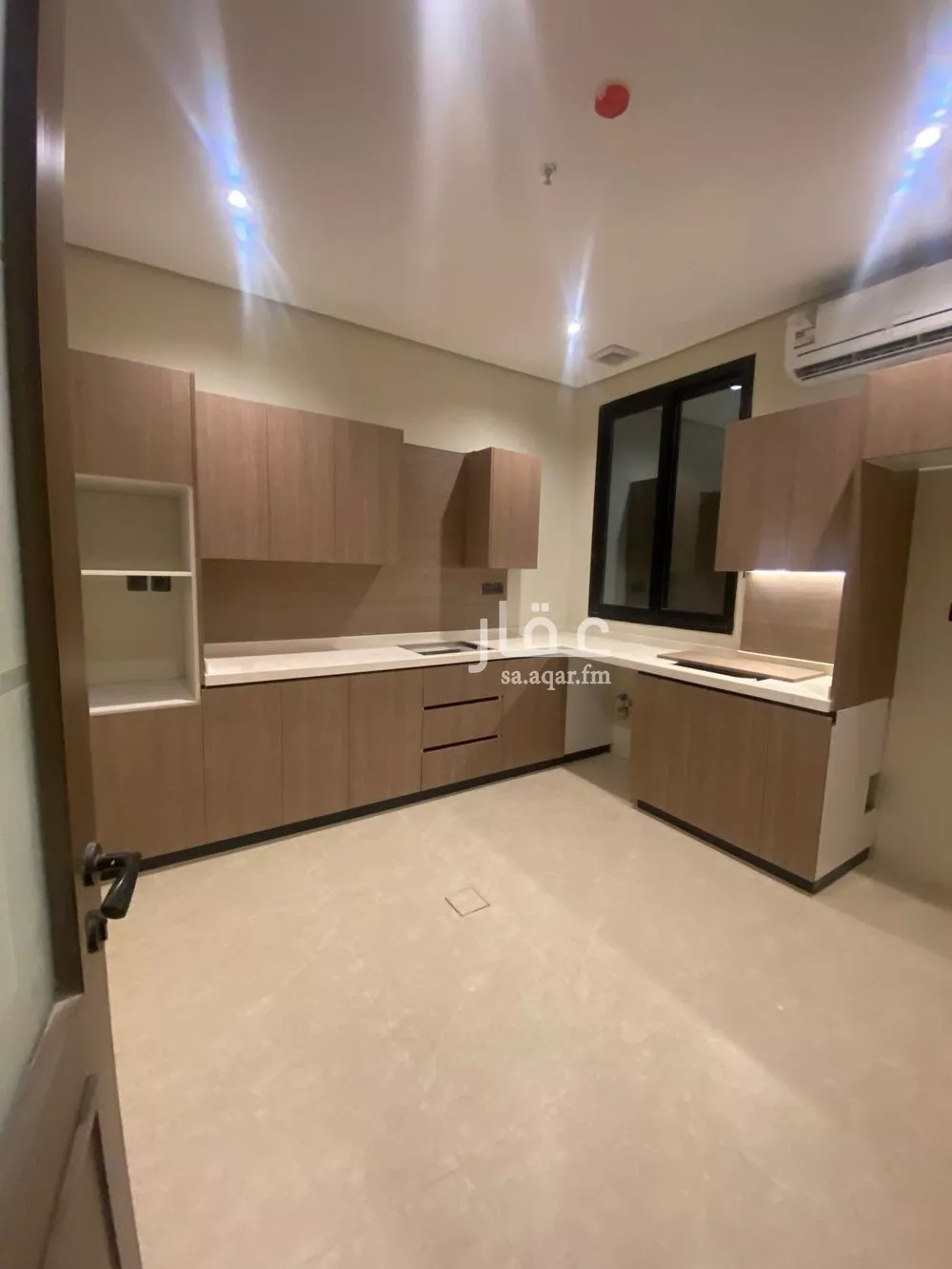 شقة 5 غرف في طيبة 4