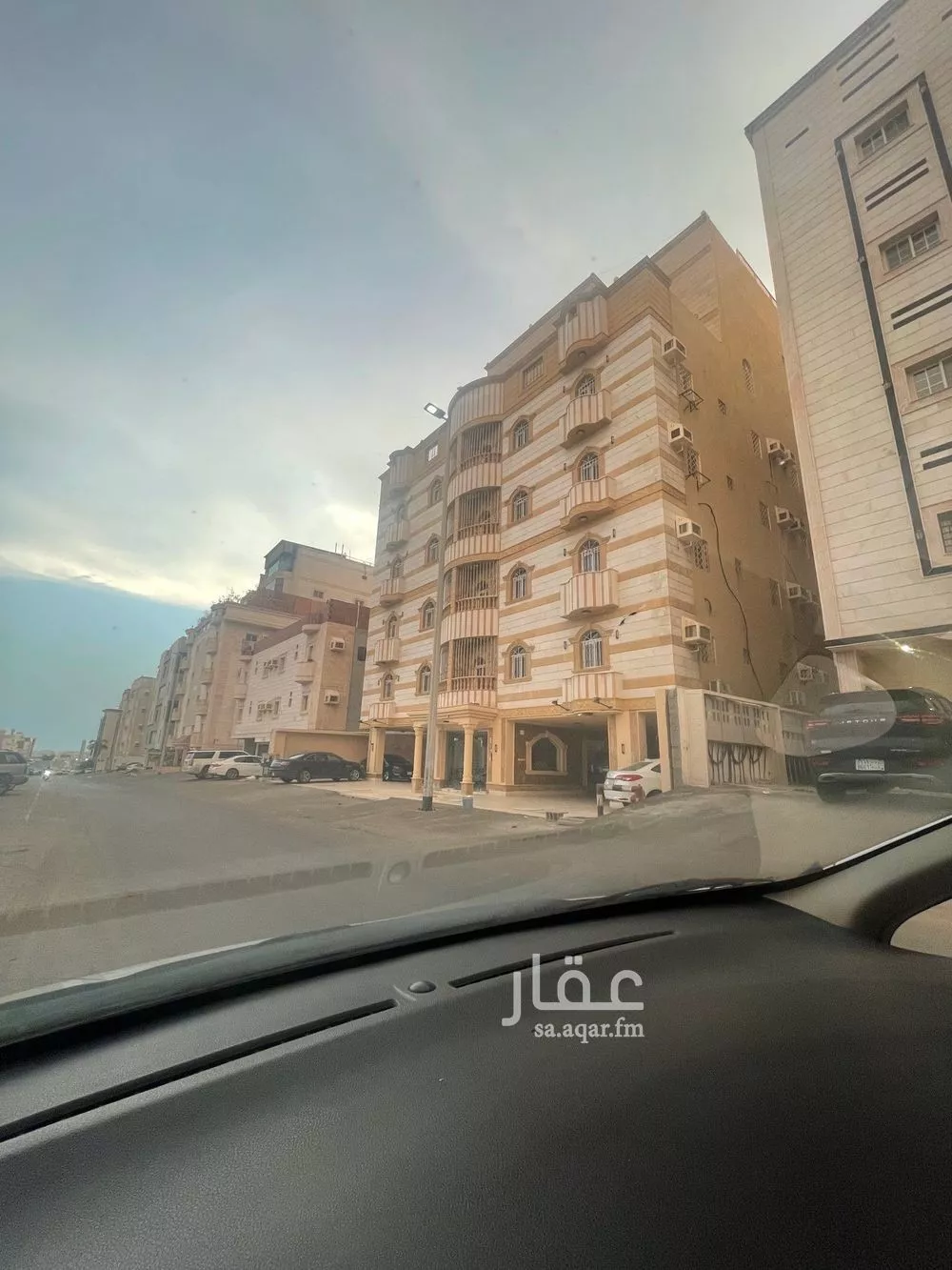 شقة 6 غرف في الواحة 1