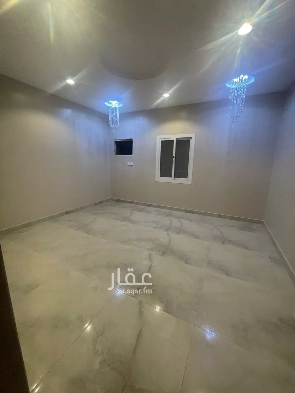 شقة 6 غرف في الواحة 4