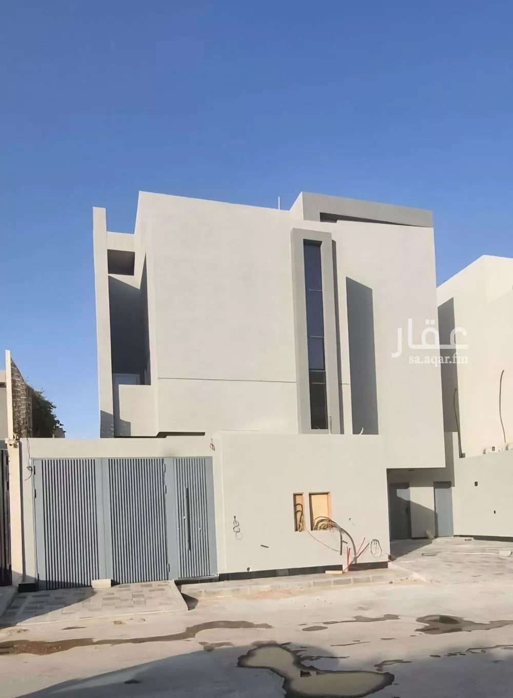 4 bedroom floor in Al Narjis