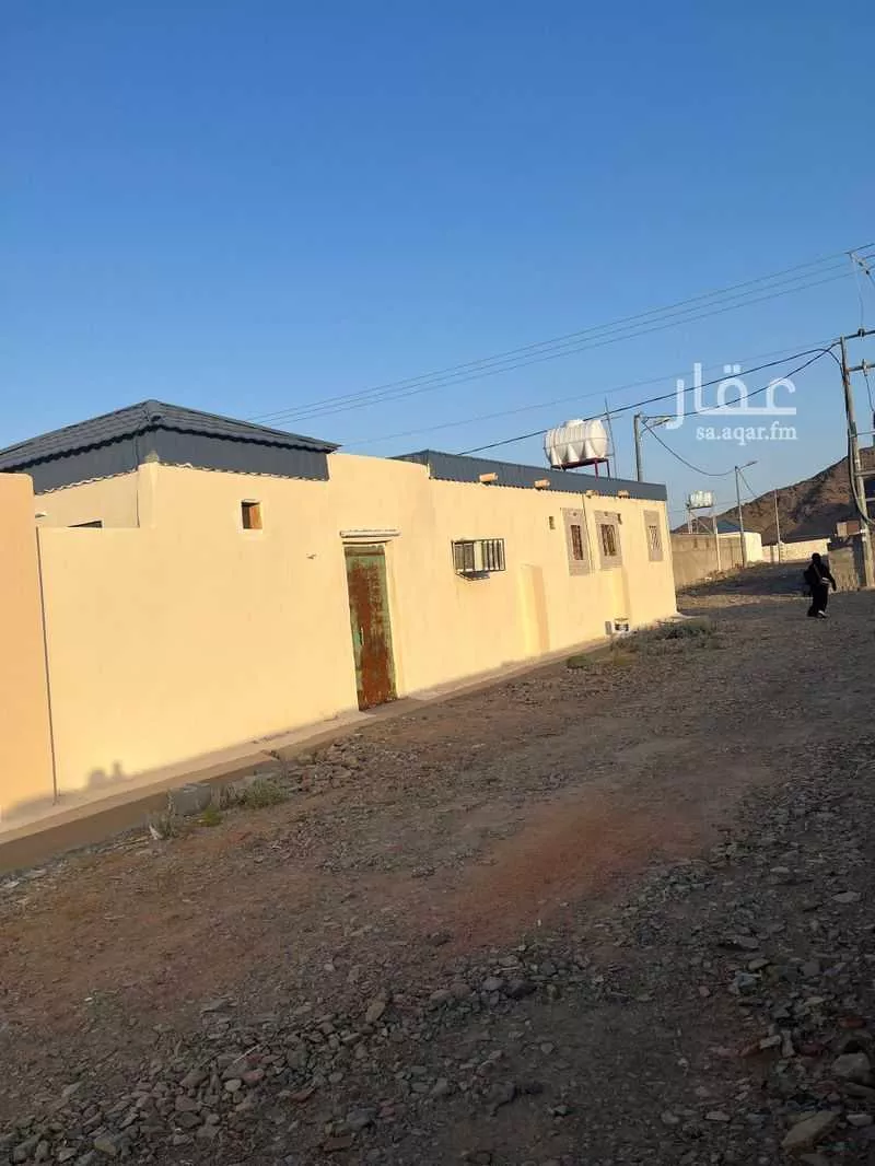 أرض 2040 م² في البلقاء 2