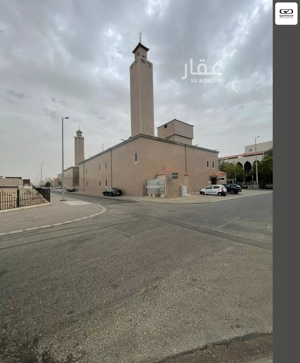 مكتب 900 م² في الرويس 5