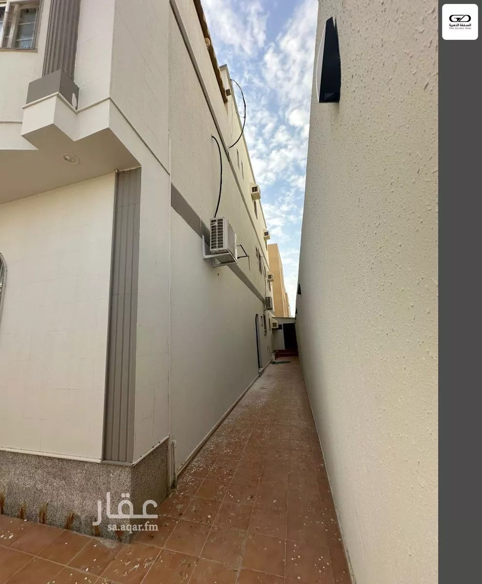 فيلا 10 غرف في الزمرد 2