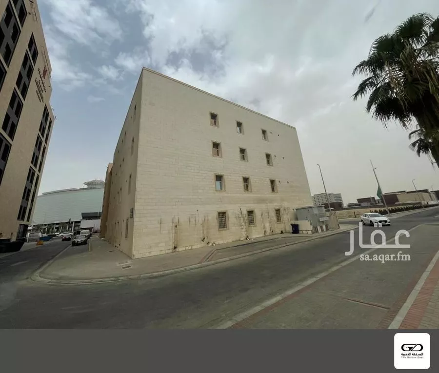 مكتب 900 م² في الرويس 3