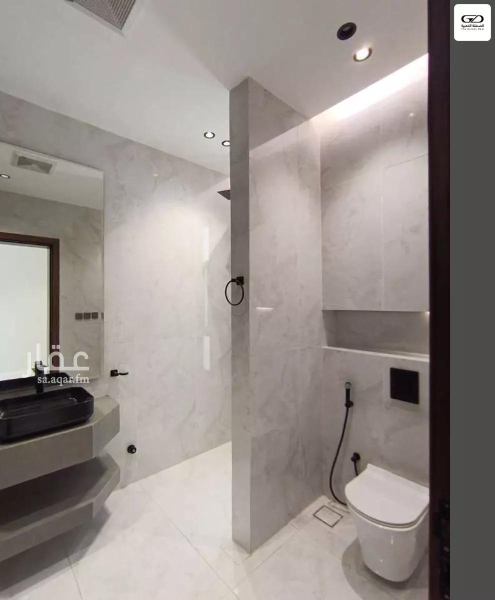 8 bedroom villa in Al Lulu, Jeddah 38