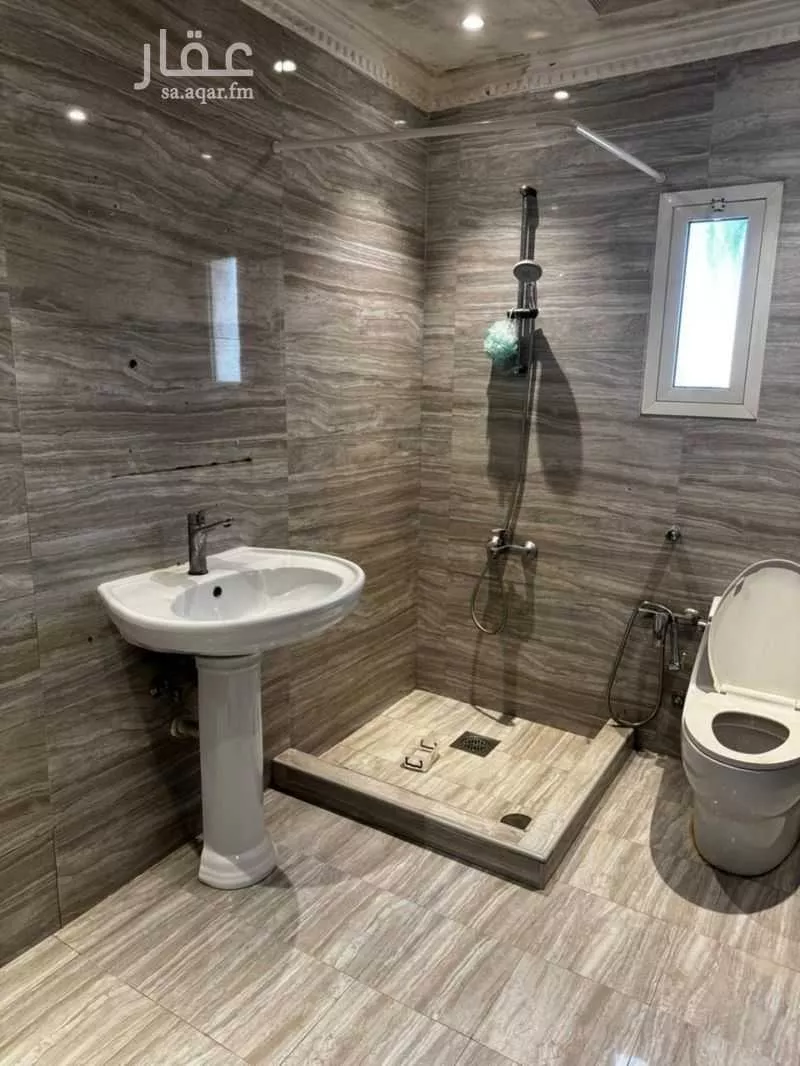 5 bedroom villa in Al Doha Ash Shamaliyah, Eastern Province 10