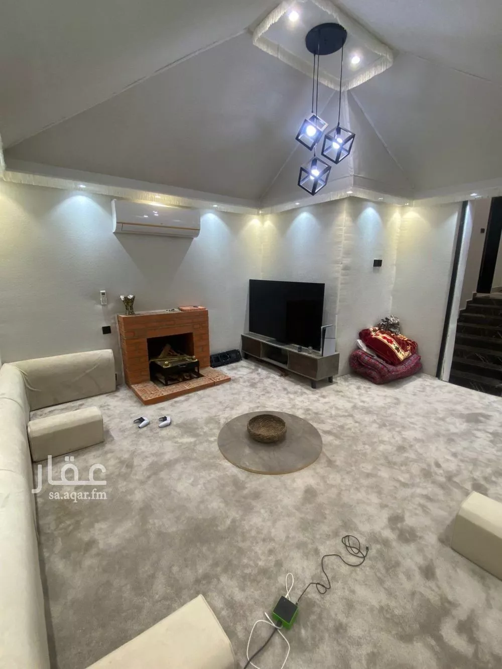 فيلا 8 غرف في المونسية 3