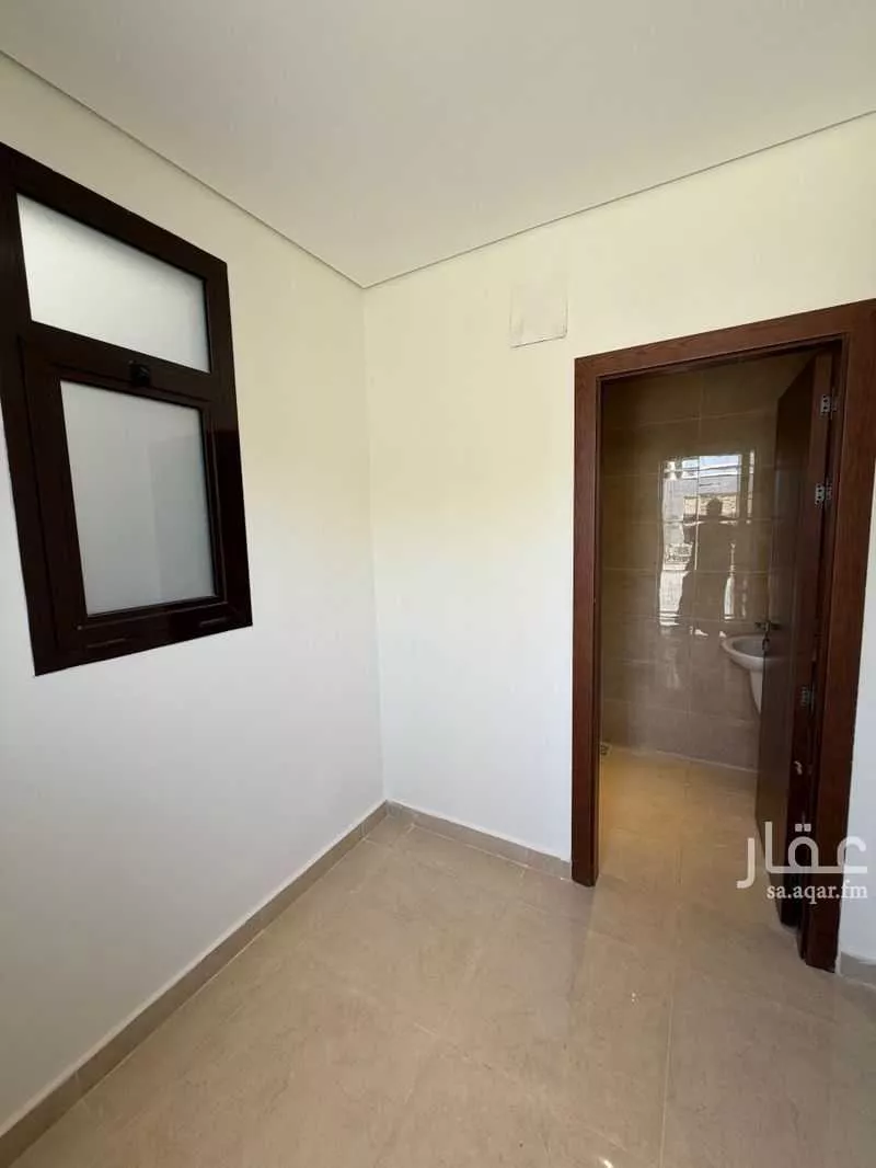 فيلا 5 غرف في العارض 1