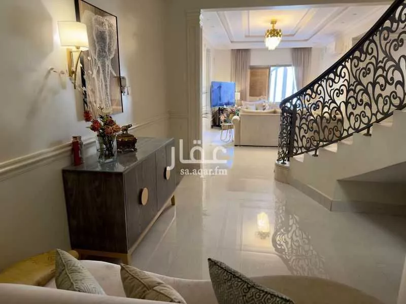 فيلا 5 غرف في عرقة 3