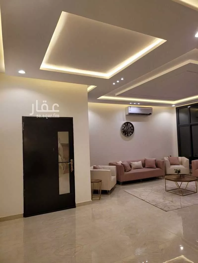 فيلا 4 غرف في العارض 2